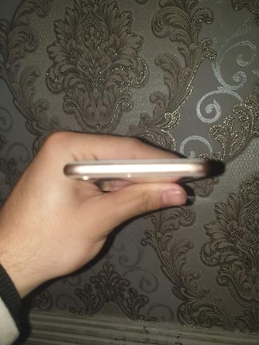 Apple iPhone: IPhone 8, Золотой — 8