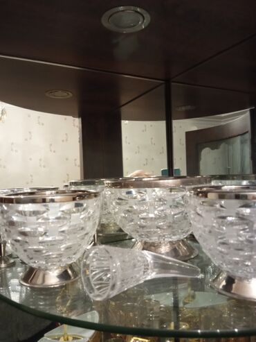 ремонт компьютеров сервис: Mis obadoklu Çexiya xrustal vazalar dest