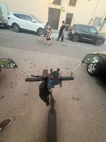 Elektrikli samokatlar: Xiaomi pro 2 Ustunde aksesuarlar verilir pakriskalar yenidi.,2 adapter — 1