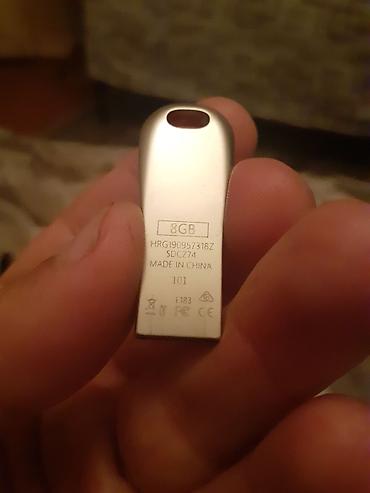 iphone aux kabel: Flash kart Sandisk, 8 GB, USB port, Yeni — 3