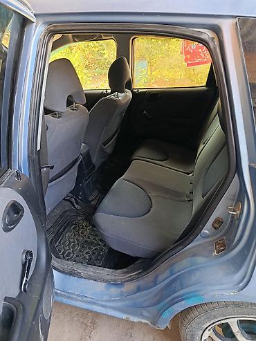sprinter 4 4: Honda Fit: 2002 г., 1.3 л, Автомат, Бензин, Хэтчбэк — 6