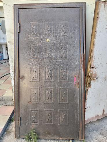 qapi tutacaqlari: Məhsul: Dəmir giriş qapısı (korpus və çərçivə ilə) Xüsusiyyətlər: - — 1