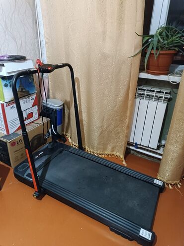 qaçış trenajorları: Qaçış trenajoru – evdə kardio məşqləri üçün - Kompakt ölçülü elektrik