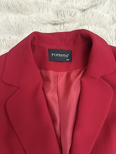 button куртки оптом: Жакет Fomanta, размер 44.

Новый — 2
