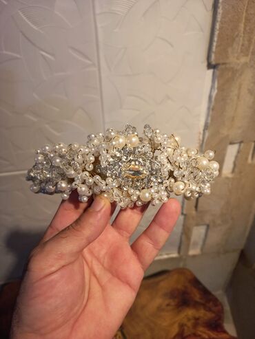 Taclar: Gəlin tacları və saç aksesuarları dəsti cəmi 300 azn - Üç fərqli — 20