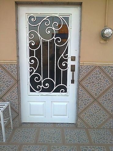 Giriş qapıları: Mənzil üçün Yeni Giriş qapısı Petlə ilə, Pulsuz quraşdırma, Ödənişli çatdırılma, Rayonlara çatdırılma, Ünvandan götürmə — 8