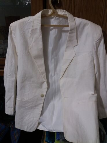 новый пиджак: Костюм цвет - Белый