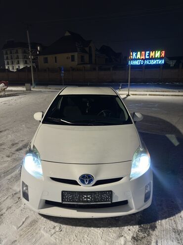 Toyota: Toyota Prius: 2011 г., 1.8 л, Вариатор, Гибрид, Хетчбек