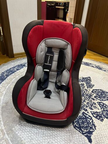 Əkizlər üçün arabalar: İrada….Avtokreslo satilir Qiymet 110 azn. Mothercare