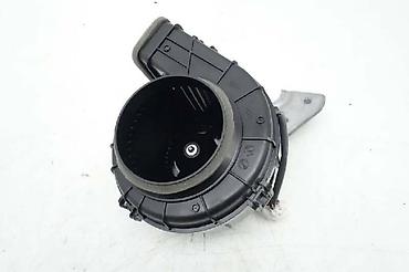 msr x6: DUVALJKE I DELOVI VENTILACIJE ZA TOYOTA RAV 4 OD 2006. DO 2023. GOD — 1