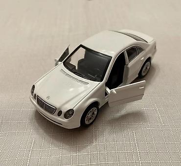 Искусство и коллекционирование: Ağ rəngli die-cast metal oyuncaq avtomobil modeli - Korpus: metal — 2