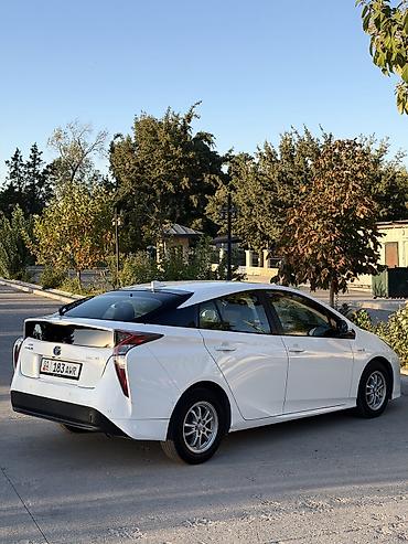 8: Toyota Prius: 2018 г., 1.8 л, Автомат, Гибрид, Лифтбек — 2