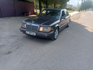 мерс грузопассажирский: Mercedes-Benz 220: 1995 г., 2 л, Механика, Бензин, Седан