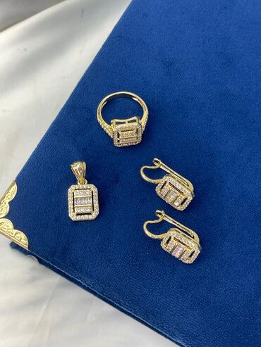 Bijuteriya dəstləri: Qızıl rəngli bijuteriya dəstləri 1) Qırmızı daşlı “marquise” forması — 3