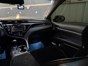 фораннер 2018: Toyota Camry: 2018 г., Гибрид, Седан — 8