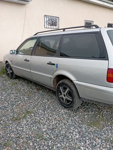 диски и шины б у: Volkswagen Passat: 1995 г., 1.8 л, Механика, Бензин, Универсал