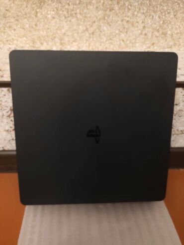 PS4 (Sony Playstation 4): 9.00 prosifka model yeni kimidir içinin plombina qədər üstündədir. hec