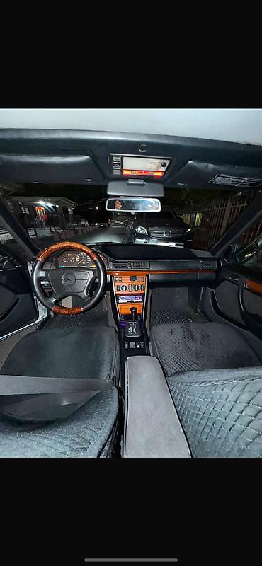 124: Mercedes-Benz W124: 1994 г., 2.2 л, Автомат, Бензин, Седан — 6