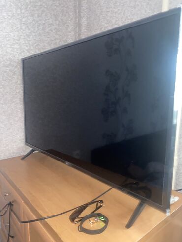 Телевизоры: Продаю телевизор LG. 43 дюйма, Смарт тв, экран LED, Wi Fi. Идеальное