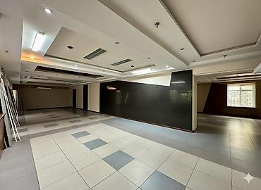 open space: Аренда офисов, 275 м², В жилом комплексе, С отдельным входом, С отдельным сан узлом, С юридическим адресом — 2