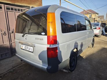 Honda: Honda Stepwgn: 2002 г., 2 л, Минивэн — 6