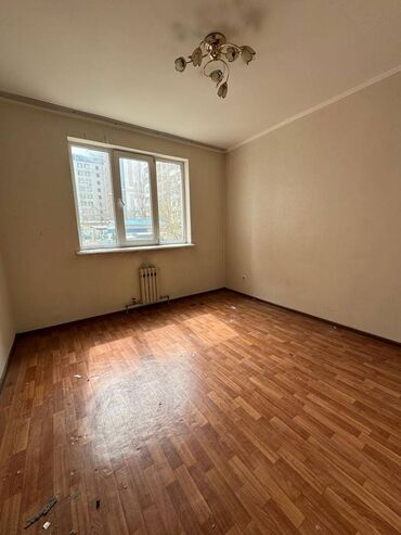 Продажа квартир: 3 комнаты, 77 м², Индивидуалка, 1 этаж, Старый ремонт
