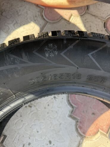 дверные карты субару: Зимние шины 205/65 R16 комплект почти новые