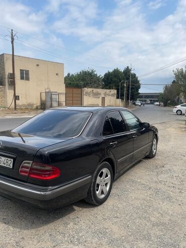 Mercedes-Benz: Mercedes-Benz E-Class (W210) sedan İdeal vezyetdedi maşın. Mator — 5