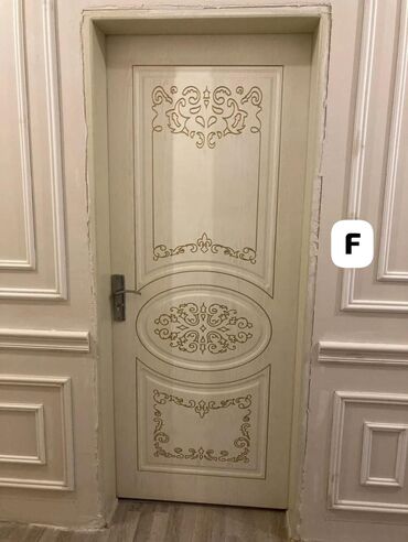 Soyuducular: 6eded otaq qapsi 90/205 seliqeli sokulub zamok nawnik hamsi ustunde