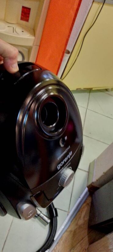 Klasični usisivači: Usisivač GORENJE na platnenu kesu. kao nov je. novi tip — 12