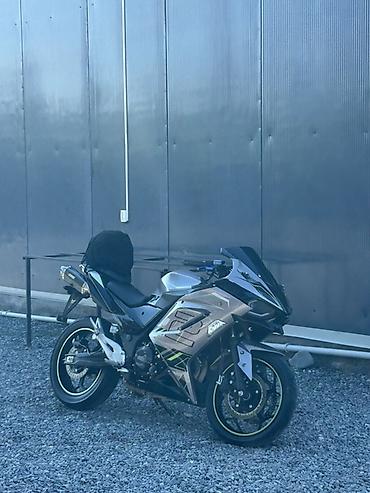 Спортбайк Kawasaki, 400 куб. см, Бензин, Взрослый, Б/у at lalafo.kg Спортбайк Kawasaki, 400 куб. см, Бензин, Взрослый, Б/у