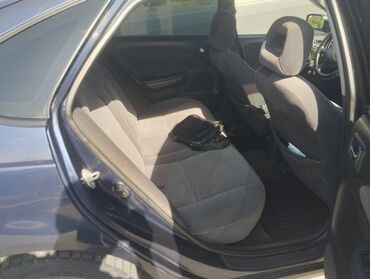 Toyota: Toyota Avensis: 2001 г., 1.8 л, Автомат, Бензин, Хэтчбэк