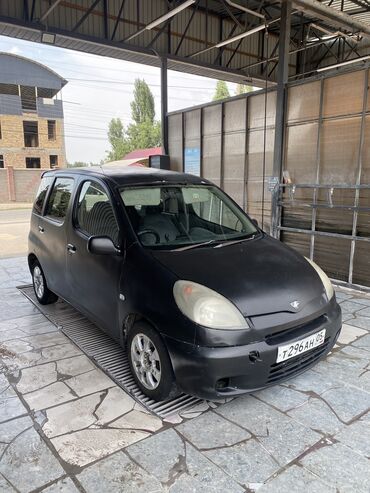 купить бу трактор мтз: Toyota Funcargo: 2000 г., 1.5 л, Автоматтык, Бензин, Хетчбек