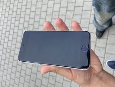 Tulumlar: IPhone SE 2020, Gümüşü, Barmaq izi