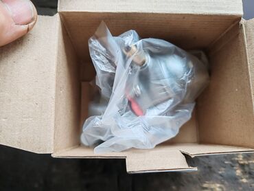 Auto delovi: AC pumpa Lada 1.6,1.7 Niva, Lada 7 Riva sa karburatorom. Novo — 10