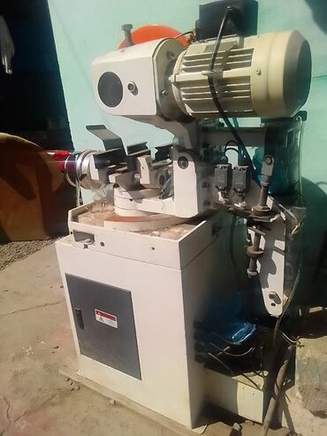 Özü yapışan divar kağızları: Uqlorez
