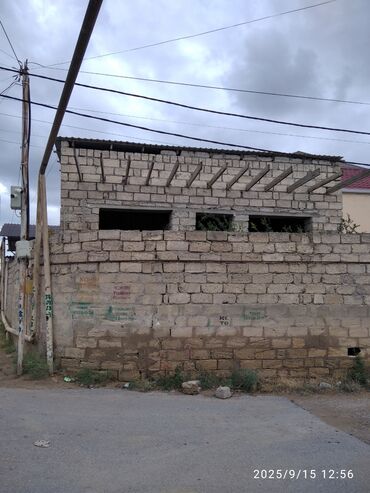 Həyət evləri və villaların satışı: Hövsanda, turkana geden yolda iki otaqli yaritikili ev satilir. Yola -da lalafo.az — 7 Həyət evləri və villaların satışı: Hövsanda, turkana geden yolda iki otaqli yaritikili ev satilir. Yola — 7