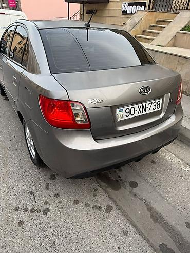 07 2010: Kia Rio: 1.4 l | 2010 il Sedan — 5