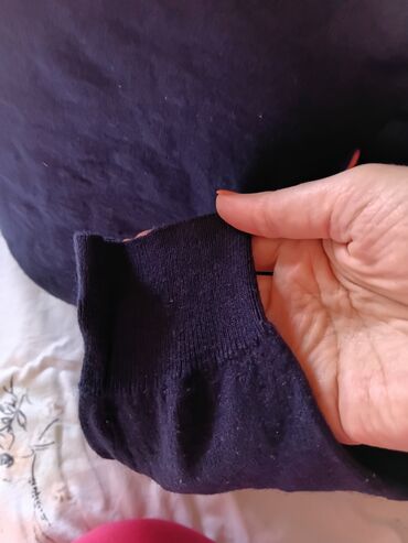 Džemperi: Lacoste muški džemper –moze i zenski Classic Fit - Model: V-izrez — 5