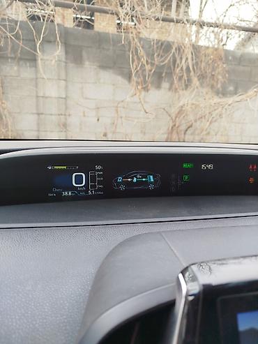 Toyota: Toyota Prius: 2020 г., 1.8 л, Типтроник, Гибрид, Лифтбек — 5