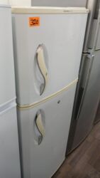 toshiba soyuducu: İki qapılı soyuducu (üstdə dondurucu, altda soyutma bölməsi) - Rəng