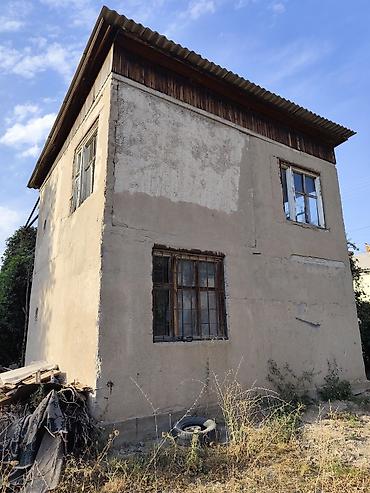 Продажа времянок: Продаю дачу. Расположена недалеко от села Кунтуу. Площадь участка — 2