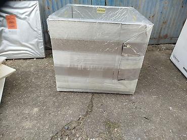 Frižideri: Mali frizider rashladna kutija. Unutrasnost kutije(sa patronima) — 3