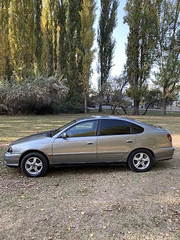 camry 5: Toyota Avensis: 2002 г., 2 л, Механика, Дизель, Лифтбек — 2