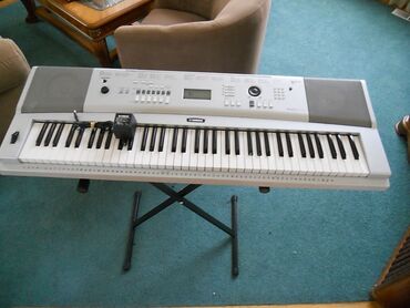 профессиональный синтезатор цена: Yamaha DGX 220 синтезатор-пианино + стойка, автоаккомпанемент, 76