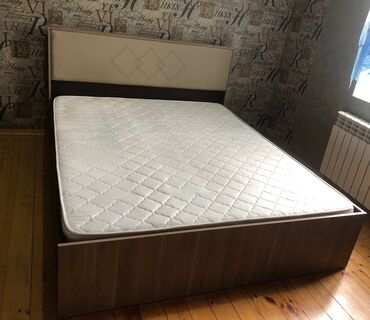 2 neferlik carpayilar: Двуспальная кровать, С матрасом