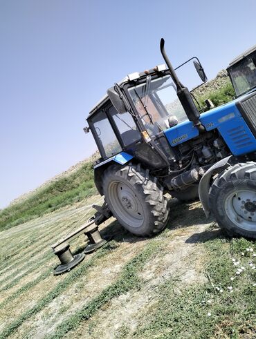 запчасти на трактор беларус: 89.2 traktor,yem döyən,otçalan hamısı birlikdə satılır. Tam işlək