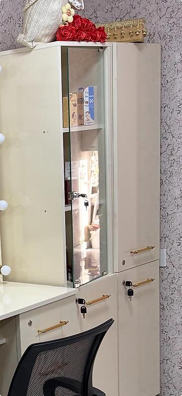 стол в кабинет: Hamisi birlikde 500azn yalnız mebeller satılır guzgulu 350azn tek — 3