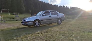 Volkswagen: Volkswagen Vento: 1993 г., 1.8 л, Механика, Бензин, Седан — 5