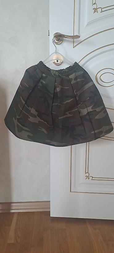 Ətəklər: Uşaq herbi geyimi 1defe geyinilib . Standart olcu - Model: qoltuqaltı — 2